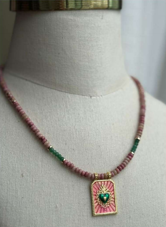 Collar Sacred Heart